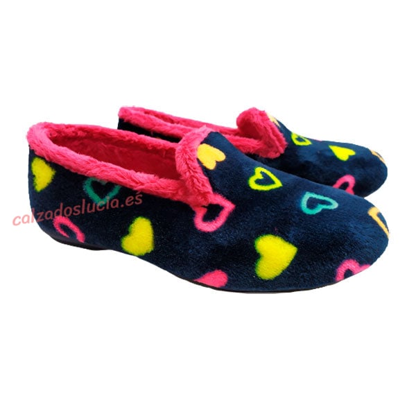Zapatilla casa cerrada corazones de Vulca-Bicha