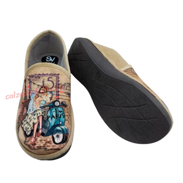 Zapatilla casa chica en París de Salvi Confort