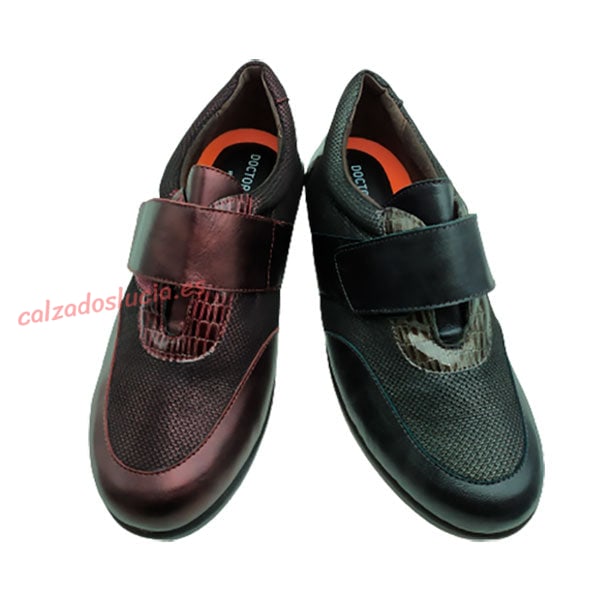 Zapato ancho especial con plantilla D. Cutillas