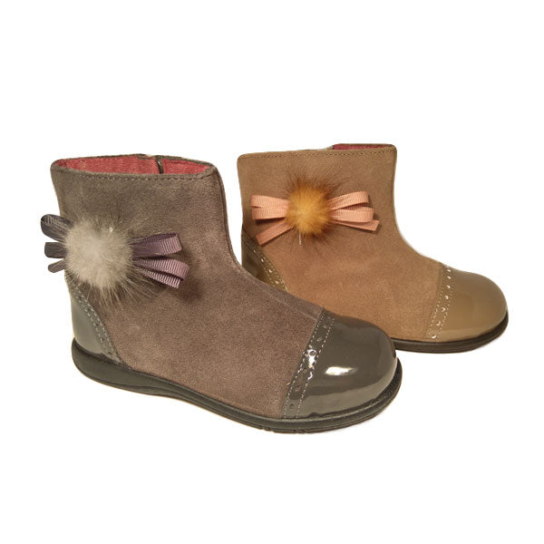 Botín con pompón de Titanitos