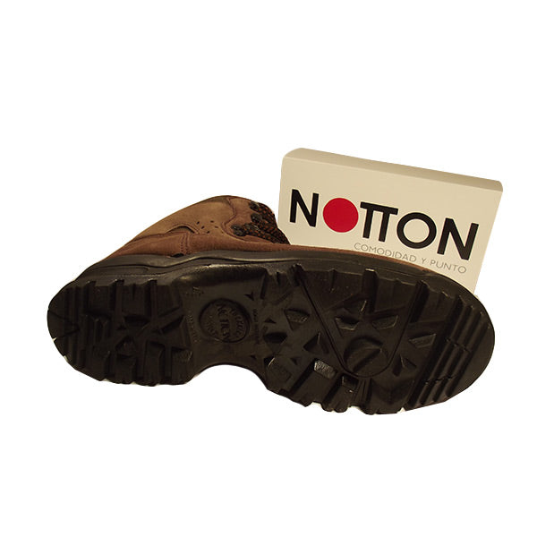 Bota Notton con suela vulcanizada de caucho natural.