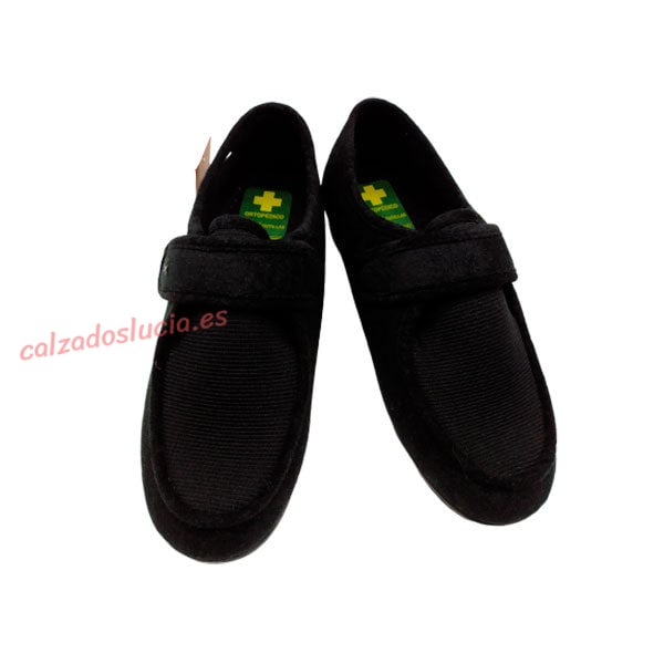 Zapatilla negra con velcro Doctor Cutillas mujer