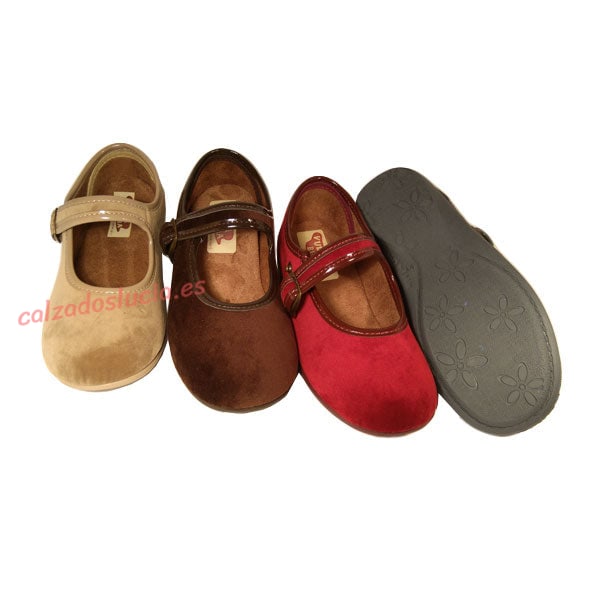 Zapatito de terciopelo y charol V-B