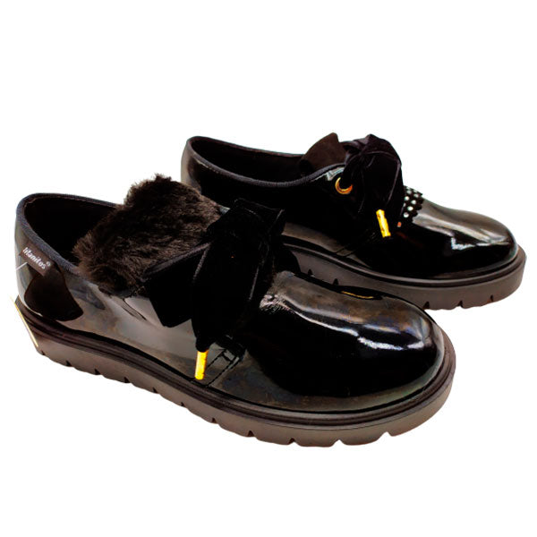 Zapato de lengÃ¼etas combinables de flecos y pelos Titanitos
